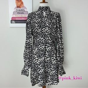 🆑 Area Stars Leopard Print Keyhole Dress